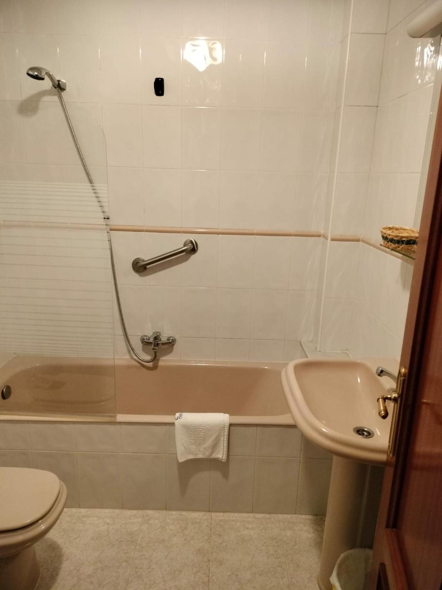 Hotel Capellan Navia Luaran gambar